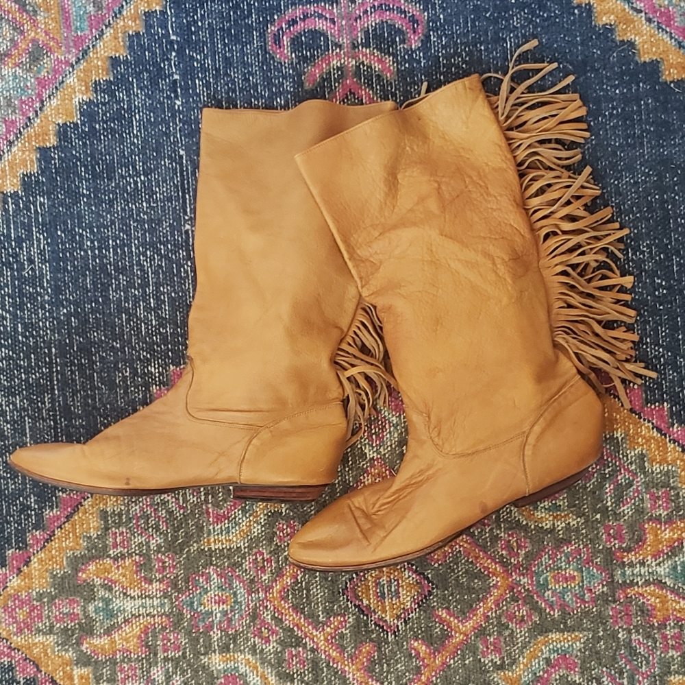 Leather tassel boots